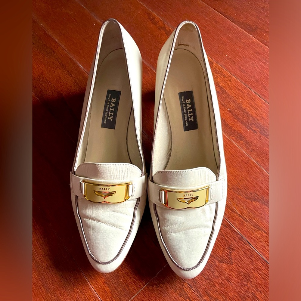 Vintage Bally - Made in Switzerland - Size 8.5 Women’s